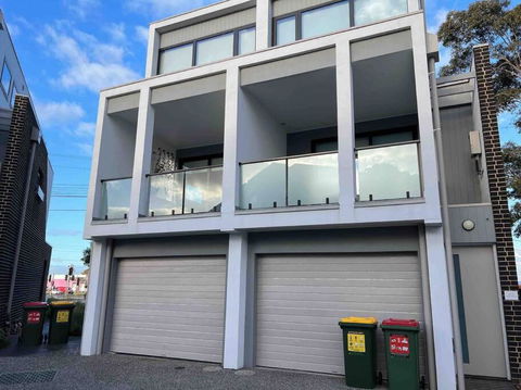 New And Sophisticated Home - Accommodation Georgetown 2