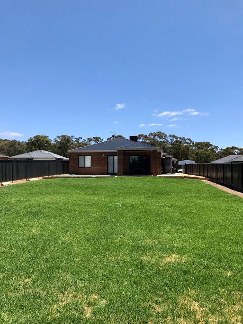 New Modern And Spacious In A Quiet Location Only 12 Min From The City - Accommodation Georgetown 2