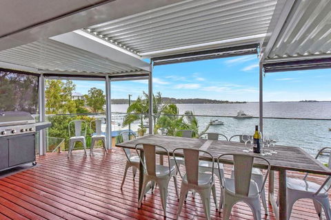 New Property Shimmer Shores Absolute Waterfront Retreat At Fishing Point, Lake Macquarie - Accommodation Georgetown 2