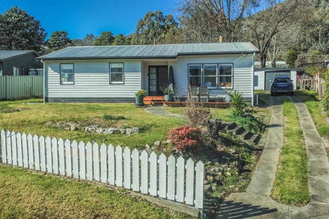 Mount Beauty 3BR Home - Accommodation Georgetown 0