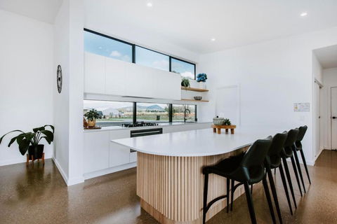 Mudgee Haven - Stunning Terra Modern Design - Accommodation Georgetown 1