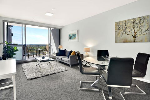 North Sydney Large Two Bedroom MIL2252402 - Accommodation Georgetown 1