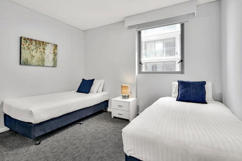 North Sydney Large Two Bedroom MIL2252402 - Accommodation Georgetown 3