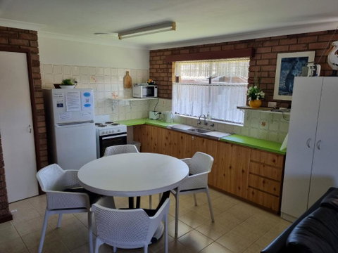 Ocean Beach Chalet 16 - Accommodation Georgetown 1