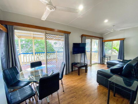 Ocean Shores UP - Burrum Heads- Riverfront - Pool -2BR - Accommodation Georgetown 2
