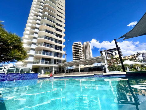 Ocean View 2BR Main Beach Getaway - Accommodation Georgetown 0