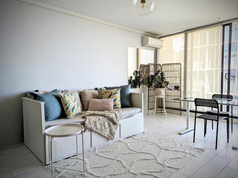 Ocean View Apartment Close To CBD With Indoor Pool. - Accommodation Georgetown 3