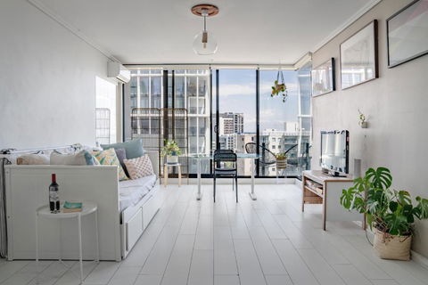 Ocean View Apartment Close To CBD With Indoor Pool. - Accommodation Georgetown 2