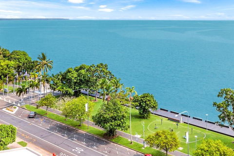Ocean Views At Mantra Trilogy - Accommodation Georgetown 3