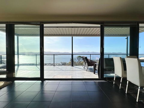 Oceanview Oasis - Close To CBD And Airport - Accommodation Georgetown 2