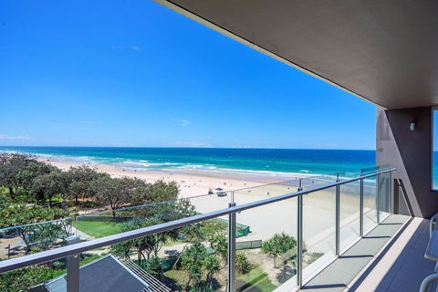 One The Esplanade Apartments On Surfers Paradise - Accommodation Georgetown 2