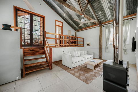 Orchard Cottage - Quiet Farm Escape - Accommodation Georgetown 2