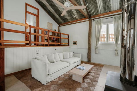 Orchard Cottage - Quiet Farm Escape - Accommodation Georgetown 3