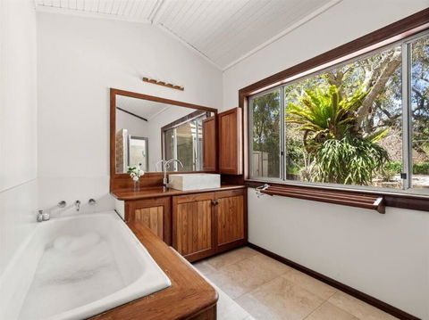 Orchard Homestead Countryside Retreat - Accommodation Georgetown 3