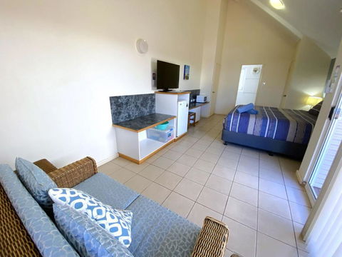 Osprey Holiday Village Unit 201 1 Bedroom - Accommodation Georgetown 2