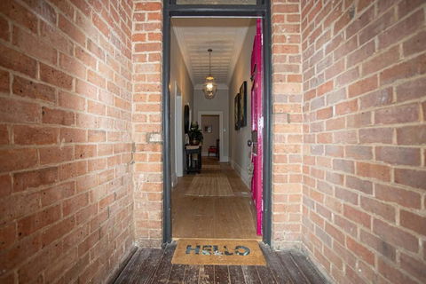 Oxbridge- Period Home In Central Goulburn - Accommodation Georgetown 2