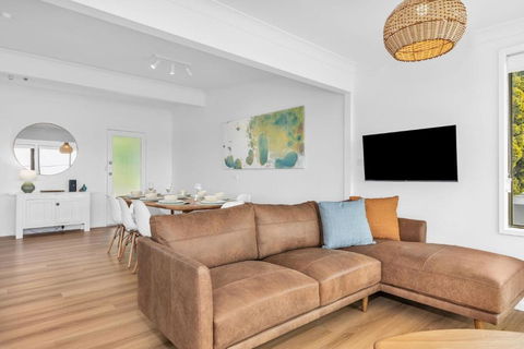 Pambula Little Beach House - Accommodation Georgetown 3