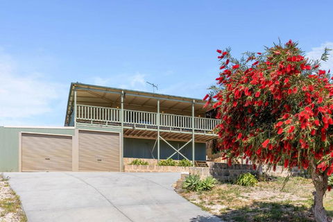 Panoramic Scenic Views Of Preston Beach - Delightful Family Holiday Home - Accommodation Georgetown 1