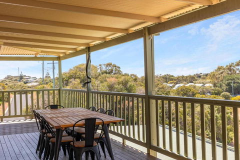 Panoramic Scenic Views Of Preston Beach - Delightful Family Holiday Home - Accommodation Georgetown 0