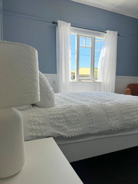 Penguin Paradise Beach House - Accommodation Georgetown 3