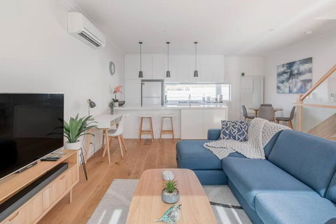 Perfect Port Melbourne Townhouse - Accommodation Georgetown 3