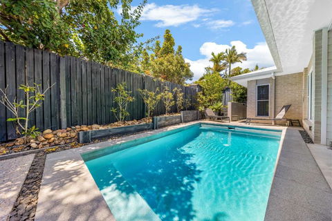 Pet Friendly Holiday Home With Pool On Alex - Accommodation Georgetown 1