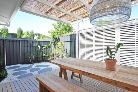 Pine At Arlos Glenelg South - Accommodation Georgetown 0