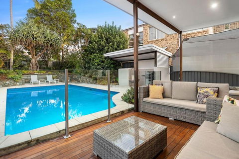 Pool Side Luxury Pet Friendly - Walk To The Beach - Accommodation Georgetown 1