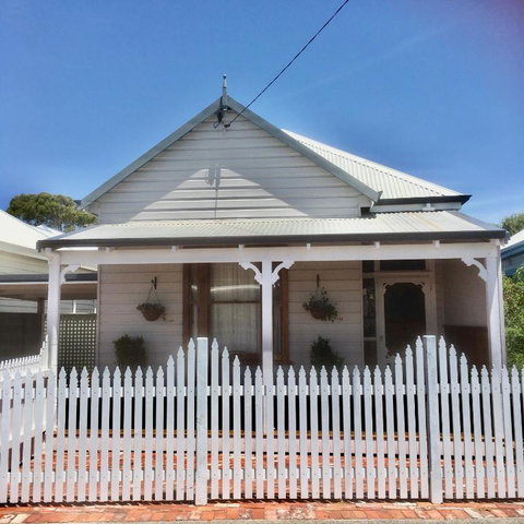 Railway Cottage - Accommodation Georgetown 3