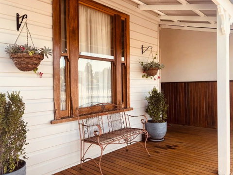 Railway Cottage - Accommodation Georgetown 1