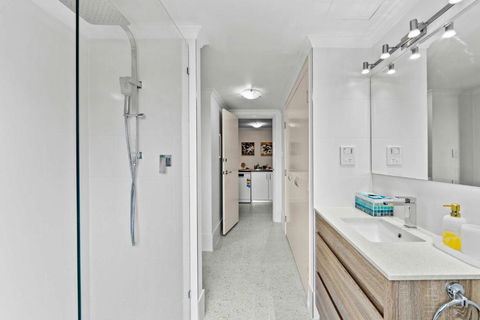 Prime Perth Apartment - Accommodation Georgetown 2