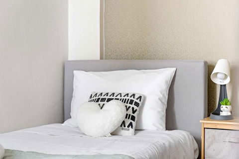 Private Single Room - Conveniently Located At Glebe - Shared Bathroom - Accommodation Georgetown 1