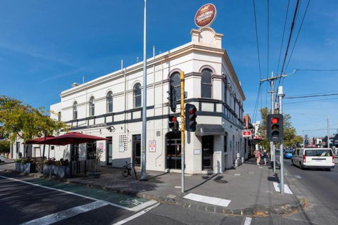 Private Unit In Heritage Building In Fitzroy North - Accommodation Georgetown 1