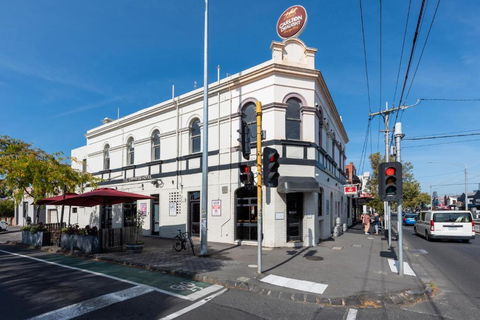 Private Unit In Heritage Building In Fitzroy North - Accommodation Georgetown 2
