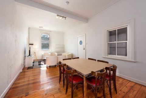 Private Unit In Heritage Building In Fitzroy North - Accommodation Georgetown 3