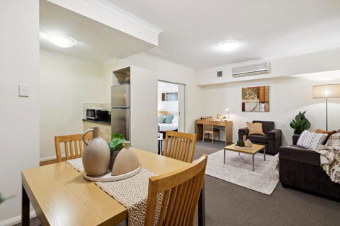 Prized Perth Retreat 1BDR - Accommodation Georgetown 3