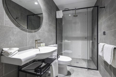 Q Squared Serviced Apartments - Accommodation Georgetown 3