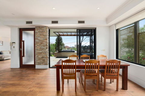 Ra Wonga - Queenscliff Beach House - Accommodation Georgetown 1