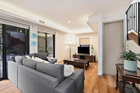 Ra Wonga - Queenscliff Beach House - Accommodation Georgetown 2