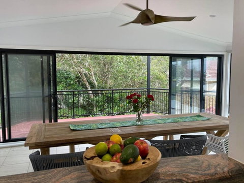 Rainbow Beachhouse - Deluxe, Pristine Location - Accommodation Georgetown 2
