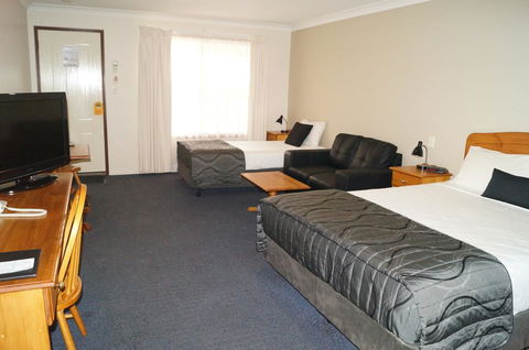 Asters On James Motor Inn - Accommodation Georgetown 0