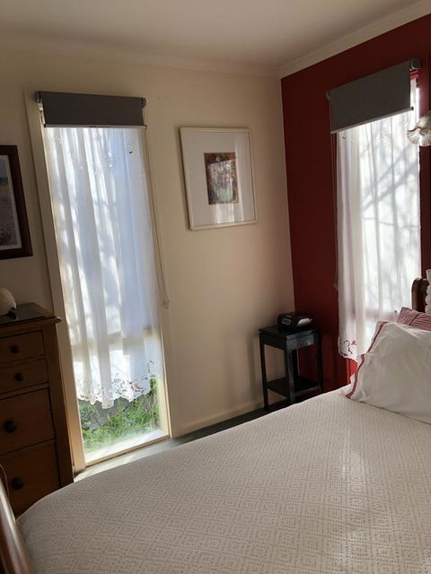 At The Gallery - Accommodation Georgetown 2
