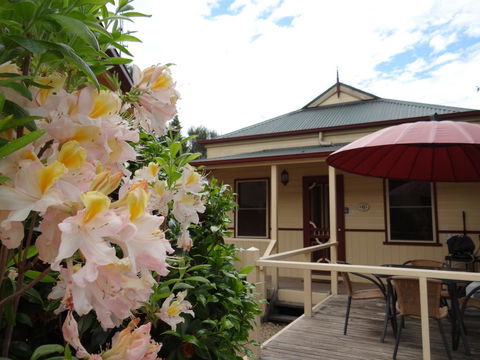 Autumn Affair Cottage 6 - Accommodation Georgetown 0