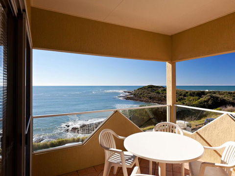 Avalon 4 - Right Across The Road From Convent Beach - Uninterrupted Views - Accommodation Georgetown 2