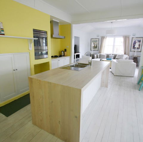 Avalon @Seafarers Beachfront - Accommodation Georgetown 2