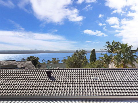 Away @ Nelson Bay, 29 Wollomi Ave - Incredible Water Views, Pet Friendly, WIFI & Aircon - Accommodation Georgetown 1