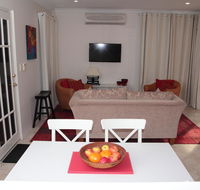 Azalea Villa - Close to the City of Perth - Accommodation Georgetown