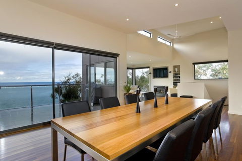 Azure - Accommodation Georgetown 3