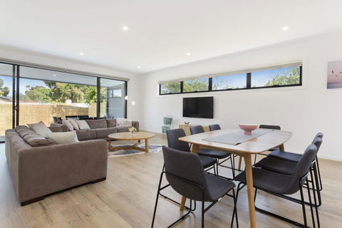 AZURE - ROSEBUD - Accommodation Georgetown 1