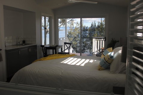 B & B On The Water - Accommodation Georgetown 3